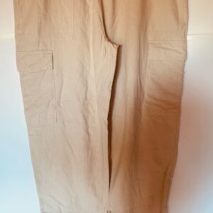 Time and Tru Women’s Beige Cargo Pants